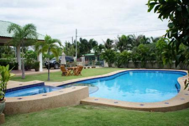 SIAM VILLAS 1 : Large 3 Bed Family Pool villa on a good sized plot-2