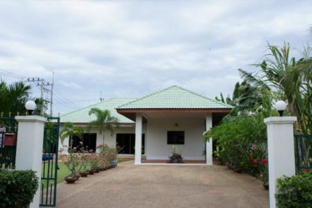 EMERALD SCENERY: Well Construction 3 Bed Pool Villa-26