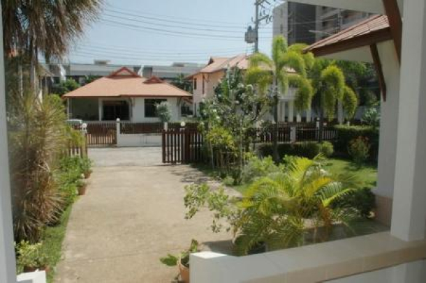 3 Bed Villa in Khao Takiab: Only few minutes walk to the beach-3