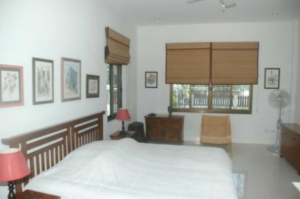 3 Bed Villa in Khao Takiab: Only few minutes walk to the beach-9