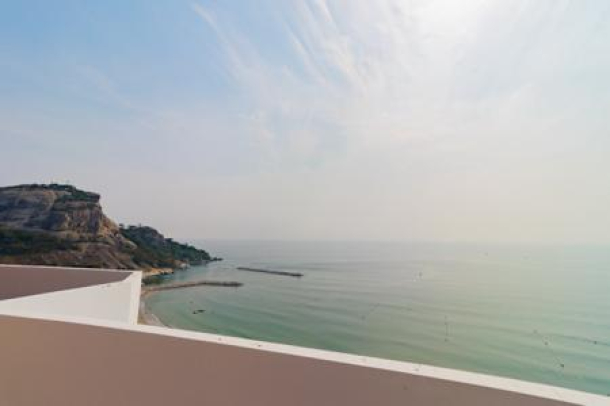 Prime Beachfront 1 Bed Condo with Picturesque Sea View and Mountain View-10