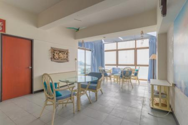 2 Bed Condo with Picturesque Sea View and Mountain View-1
