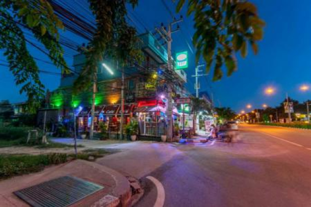Close to Beach Popular Bar Restaurant in Khao Takiab-20