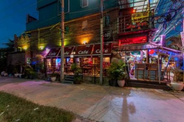 Close to Beach Popular Bar Restaurant in Khao Takiab-3