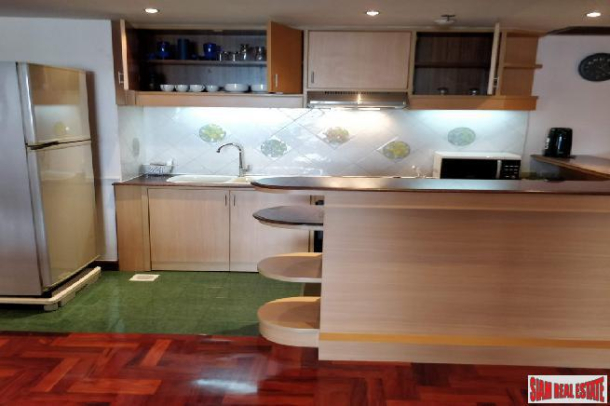 Las Colinas | Exceptional 2 Bed Condo at Asoke, only 150 metres to BTS/MRT-30
