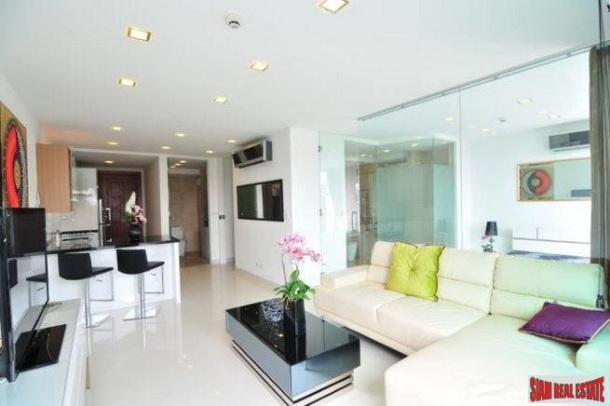 2 Bedroom 2 Bathroom Neo-Modern Residence With Convenient Beach Access, Pattaya-3