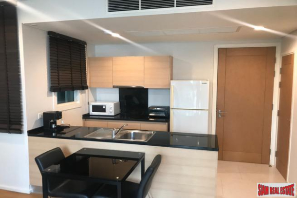 Wind Sukhumvit23 | Comfortable  and Modern One Bedroom Condo for Sale with Pool View in Asoke-9