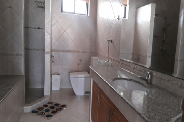 High rise  2 bedroom condo for sale with tenant 3 years contract- Naklua-15