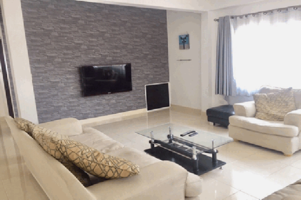3 bedroom house for sale  with tenant of 2 years contract - Na jomtien-12