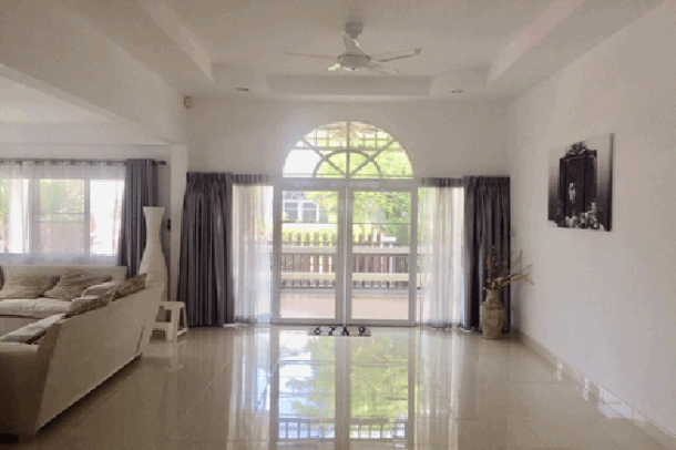 3 bedroom house for sale  with tenant of 2 years contract - Na jomtien-14