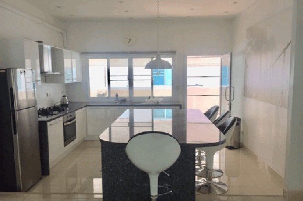 3 bedroom house for sale  with tenant of 2 years contract - Na jomtien-17