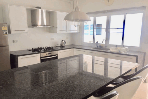 3 bedroom house for sale  with tenant of 2 years contract - Na jomtien-4