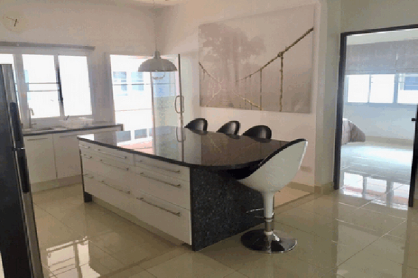 3 bedroom house for sale  with tenant of 2 years contract - Na jomtien-5