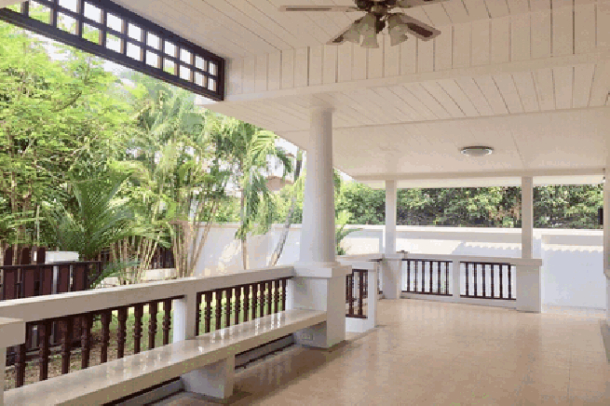3 bedroom house for sale  with tenant of 2 years contract - Na jomtien-8
