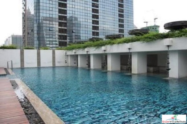 Athenee Residence | Spacious  Modern Two Bedroom Condo for Rent in Phloen Chit-18