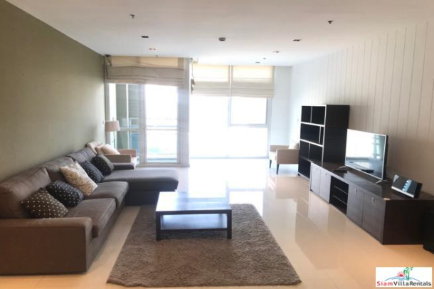 Athenee Residence | Spacious  Modern Two Bedroom Condo for Rent in Phloen Chit-8