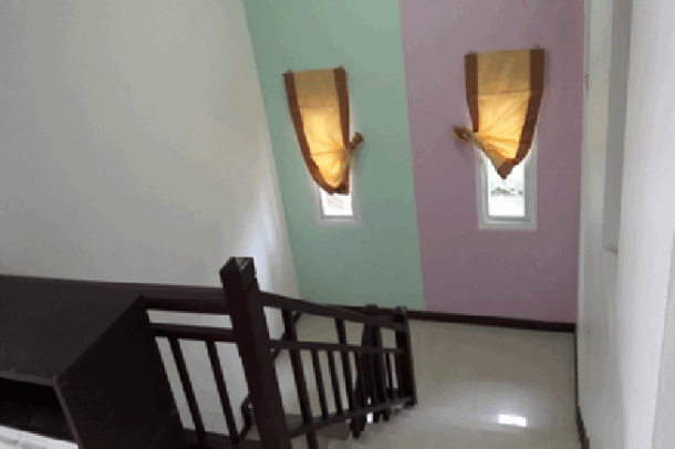 Beautiful 5 bedrooms house with big garden for sale - East Pattaya-6