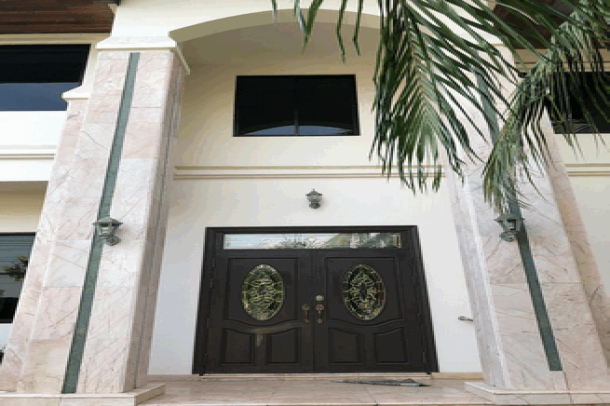 Large 2 storey 4 bedroom house for sale - East Pattaya-7