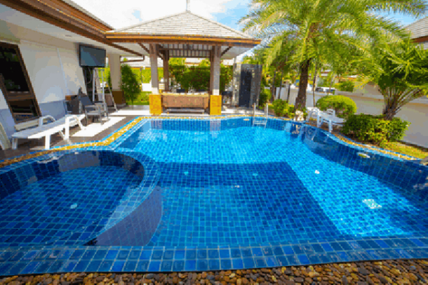 Beautiful 3 bedroom pool villa house for sale Baan Amphur - Na jomtien-1
