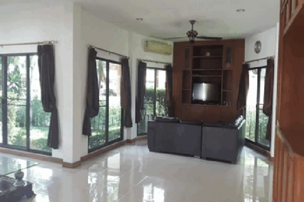 Stunning 3 bedroom in a nice development for sale - East Pattaya-19