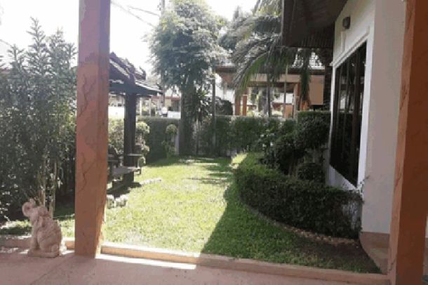 Stunning 3 bedroom in a nice development for sale - East Pattaya-20