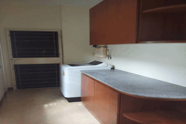Stunning 3 bedroom in a nice development for rent - East Pattaya-14