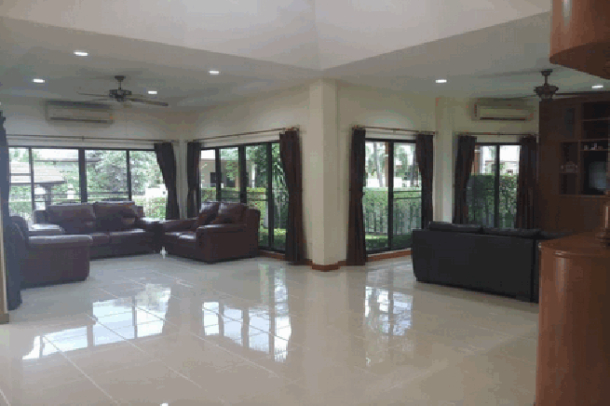 Stunning 3 bedroom in a nice development for rent - East Pattaya-2