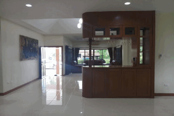 Stunning 3 bedroom in a nice development for rent - East Pattaya-6