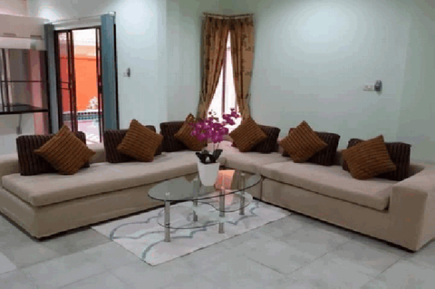 Nice 3 bedroom house for sale at East Pattaya- Soi Siam country club-8