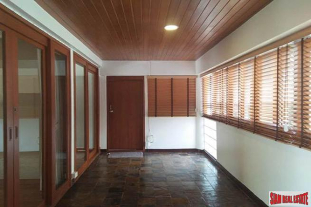 Large Four Storey House Suitable for Living and Office Space in Phrom Phong-13