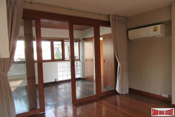 Large Four Storey House Suitable for Living and Office Space in Phrom Phong-18