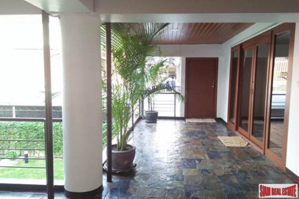 Large Four Storey House Suitable for Living and Office Space in Phrom Phong-24