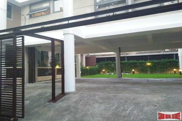 Large Four Storey House Suitable for Living and Office Space in Phrom Phong-8