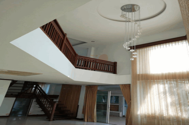 Large 2 storey 4 bedroom house for rent - Soi siam country club-4
