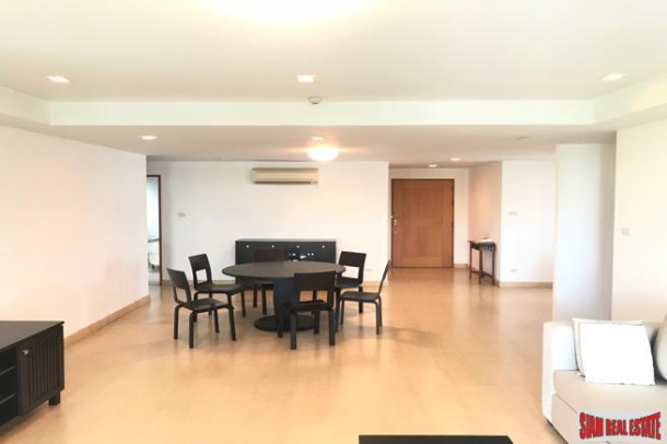 Turnberry Sukhumvit | Large Three Bedroom Corner Unit in Excellent Central Location, Sukhumvit 33, Phrom Phong-4