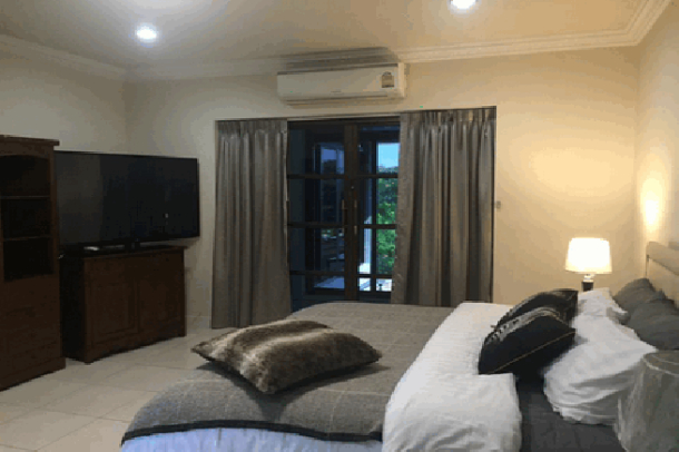 Large 3 bedrooms house opposite mapprachan lake for rent- East Pattaya-10