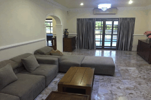 Large 3 bedrooms house opposite mapprachan lake for rent- East Pattaya-5