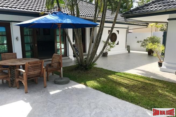 Loch Palm Cove | Large Courtyard Design Three Bedroom Pool Villa for Rent-24