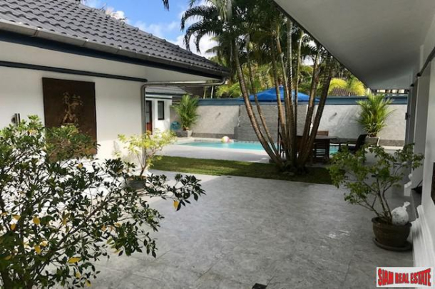 Loch Palm Cove | Large Courtyard Design Three Bedroom Pool Villa for Sale-25
