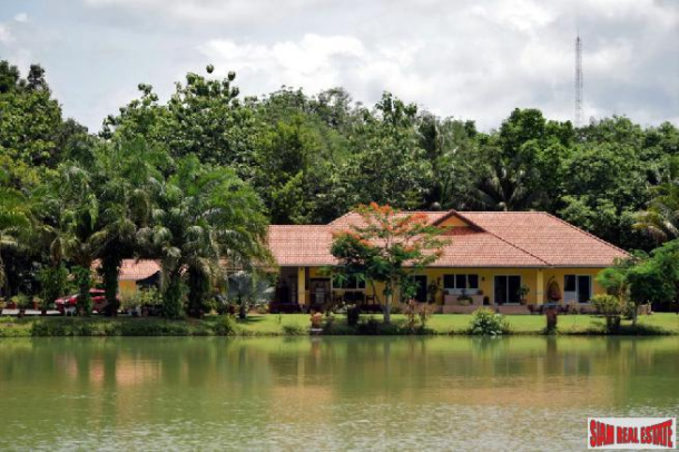 Bung Sawan - A Little Piece of Paradise, Estate with Two Houses and Fishing Lake - Chumphon-1