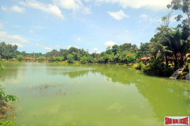 Bung Sawan - A Little Piece of Paradise, Estate with Two Houses and Fishing Lake - Chumphon-14