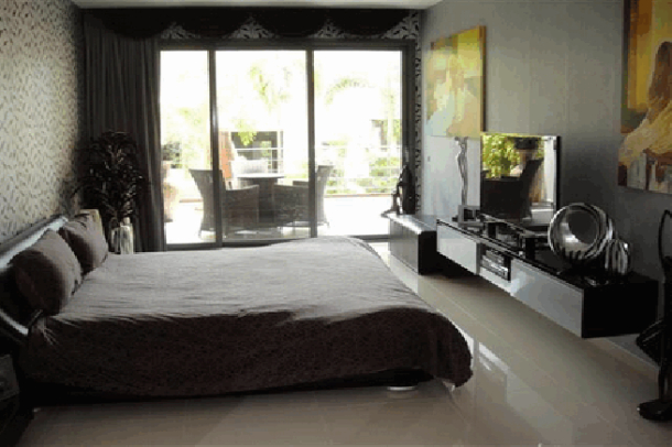 Large 1 bedroom in a convenience area for sale - Phratamnak hill-3