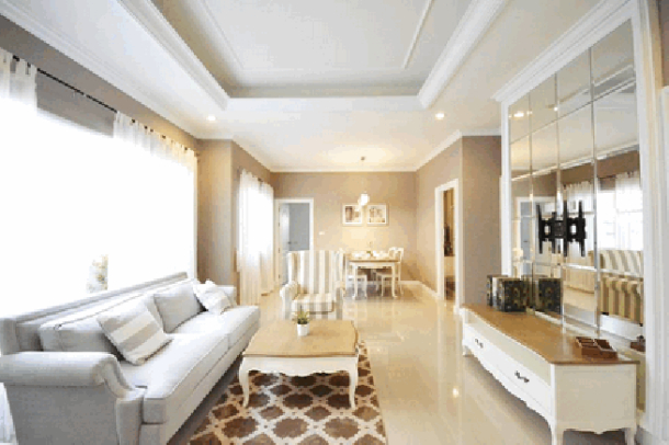 Stunning new modern house in the cozy area for sale - East Pattaya-10