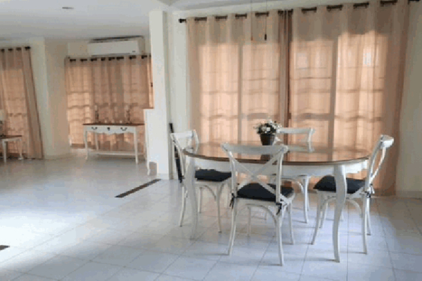 2 story 3 bedroom house in quiet areas for rent - East Pattaya-3