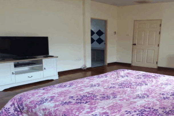 2 story 3 bedroom house in quiet areas for rent - East Pattaya-7