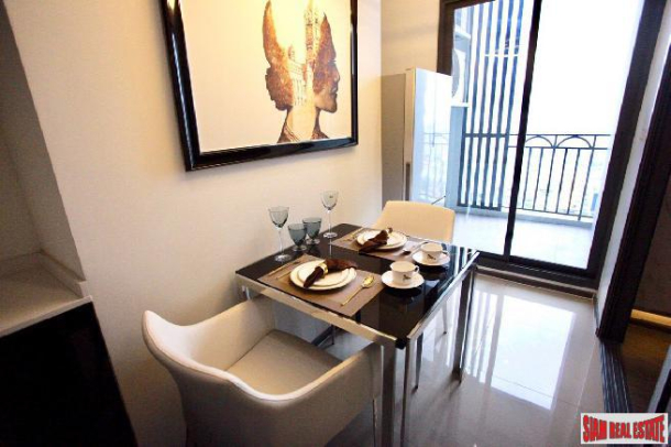 Newly Completed Classy High-Rise Condo at Wongwian Yai BTS, Sathorn-12