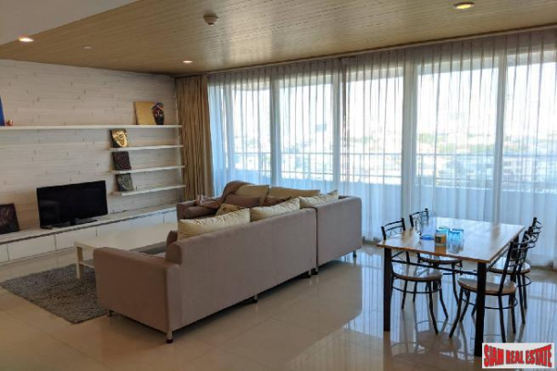Watermark | Stunning Three-Bedroom Riverside Condominium for Sale  in Bangkok-13