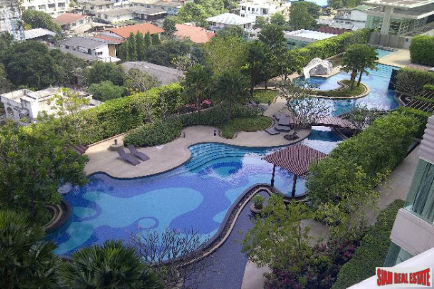 Watermark | Stunning Three-Bedroom Riverside Condominium for Sale  in Bangkok-2