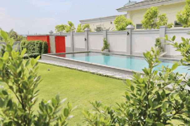 Large beautiful 3 bedroom luxury pool villa house for sale - Khao talo-29