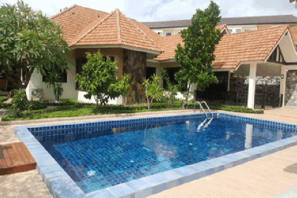 Large 4 bedroom house with private swimming pool for rent- East Pattaya-1